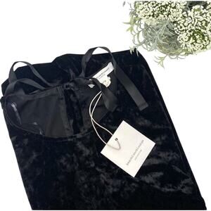 Beach Lunch Lounge Women's Monique Black Velvet Short Sleeve Top Size Large New‎